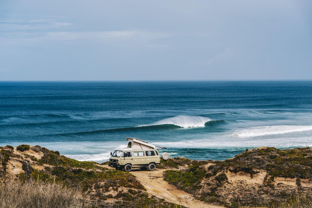 Surfline_EUR's tweet photo. What happens when a former hurricane sends swell to the Old Continent? Come see! https://t.co/u4YMcdr3A3 https://t.co/6RTfufPA59