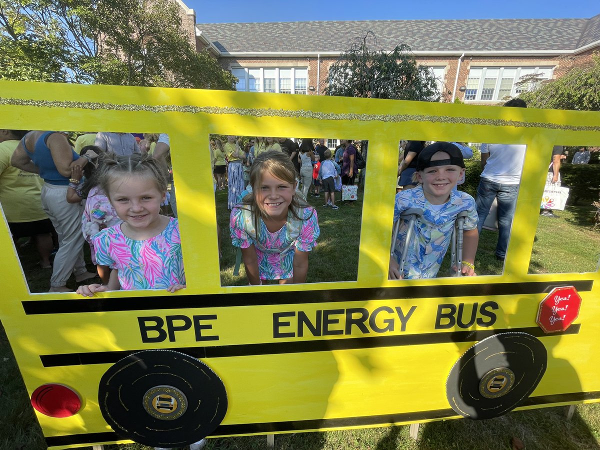 BPESchool's tweet photo. And we’re off… happy first day of school, BPE!  #BPERocks #belongbelievepossible https://t.co/vWtQD3jzRG