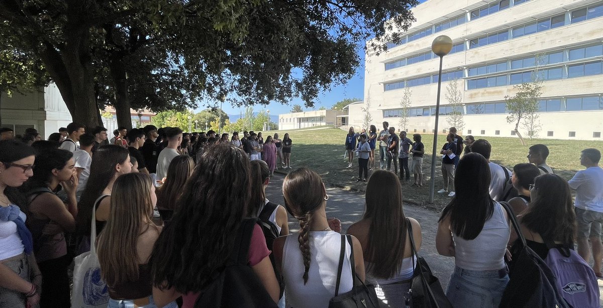 UdGPolitecnica's tweet photo. Darrer dia de l’acollida dels @estudiantsudg de Primer. Avui els estudis de #GATE #GARQ #GINSA i #GEA. De l’àmbit de l’Edificació i Arquitectura i de l’àmbit Agroalimentari. Apostem per la #proximitat i l’acompanyament. La setmana que ve iniciaran les classes. Molt bon curs! https://t.co/H9eRiyJMBV