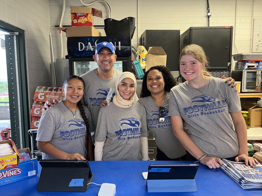 Catalina Foothills Girls Basketball will be working the snack bar at all Home football games this season. Come watch a game this season and support all Catalina Foothills Athletics!