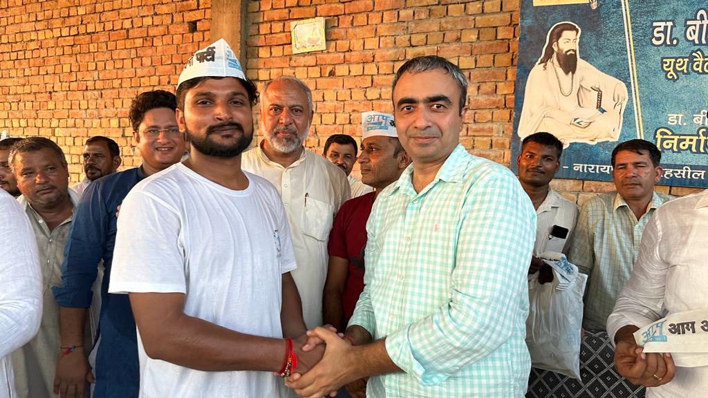 anuragdhanda's tweet photo. नरवाना के गांव गढी, पीपलथा और नारायणगढ़ में सैकड़ों लोगों ने आम आदमी पार्टी की सदस्यता ली| हरियाणा में बदलाव की इस क्रांति में सभी का स्वागत है| https://t.co/7gsa1npBrk