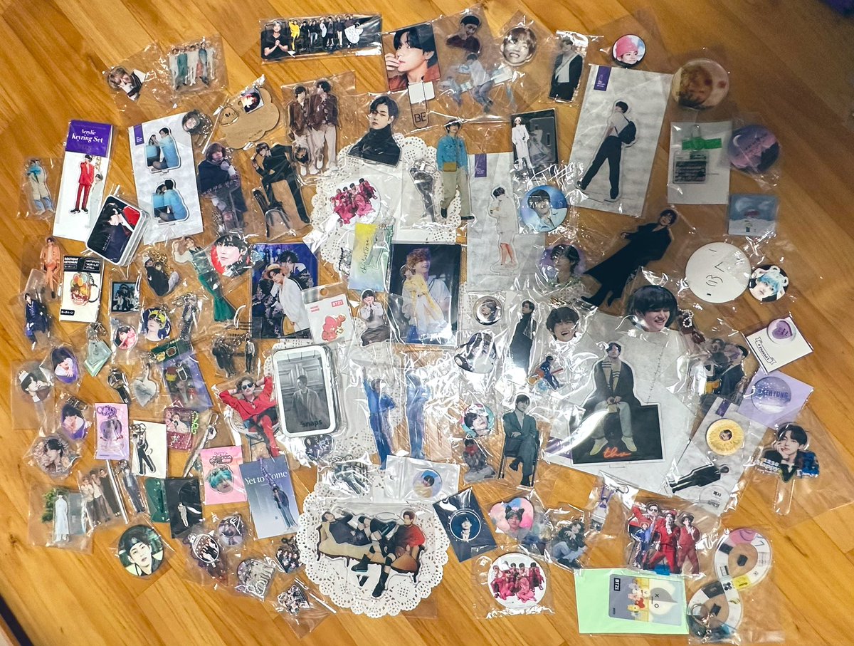 EH_1230EH's tweet photo. 경이롭게도 최애의 솔앨 발매일이 제 생일이라는 행복한 이유로 소소한 이벵 하나 합니다❣️
#RT 슬댄 다운 선총내역 스밍 뮤스 뭐라도 많이 인증해주시면 제가 만든 배너+사진에 있는 아스랑 키링들 랜덤으로 넣어서 8분께 보내드릴께요 아스랑 키링들은 @GG_bin86님이
나눔주셨어요🫶🏻당발은 12일❣️ https://t.co/WcG4idokIG