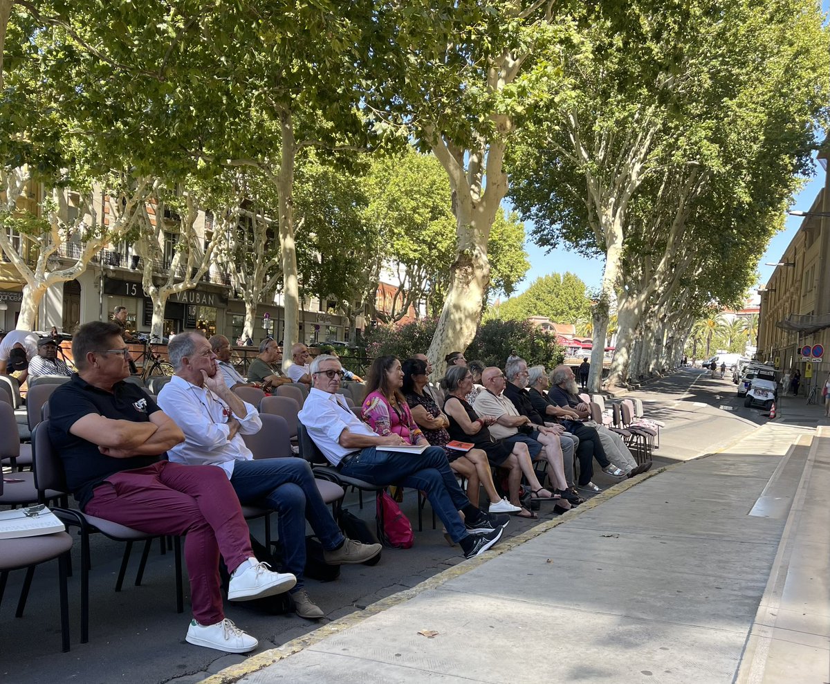 cciperpignan's tweet photo. [En direct] @OffPerpignan_ Conférence de Françoise Huguier, marraine du #OFF2023, Jean-François Imbernom et Jean Pailleres, internationaux de rugby, invités d’honneur, sur le parvis de la @cciperpignan https://t.co/yKM1S1OG72