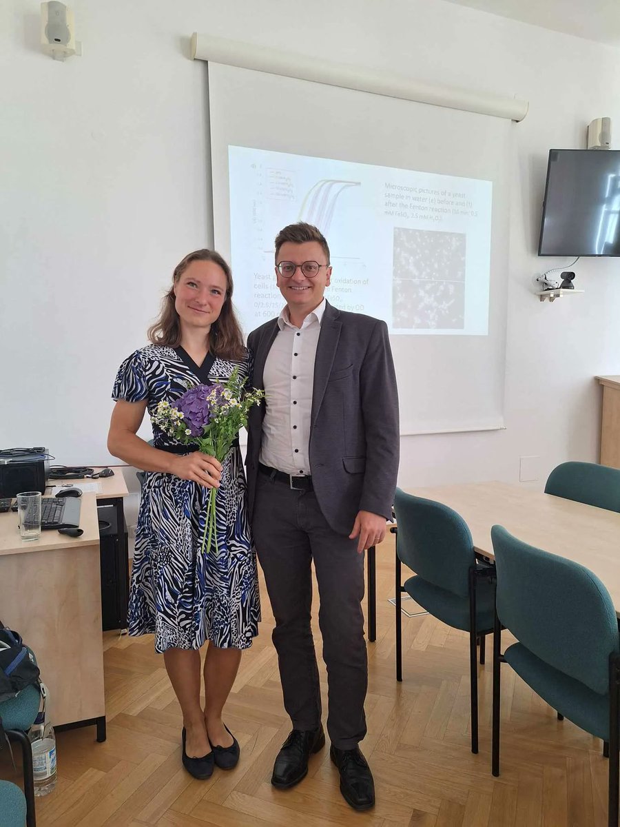 New doctor from our team: Petra just defended her #PhD thesis on #biological #chemiluminescence - congratulations! 
#PhDLife @phdvoice #PhDChatter #AcademicChatter #AcademicTwitter #sciencetwitter #redox #freeradicals #OxidativeStress #ReactiveOxygenSpecies #ROS #antioxidants