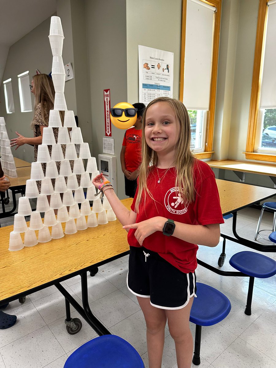 5H_Baker's tweet photo. On our second day of school, we met up with the other 5th grade classes to work on our engineering and perseverance skills! https://t.co/rCFNniOS4Z