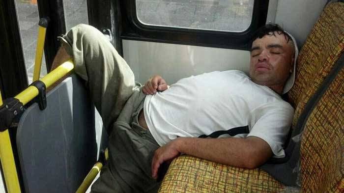 Mientras el amo no diga que se vendimia este voy a ser yo en los autobuses de vuelta al pueblo desde Albacete estos días