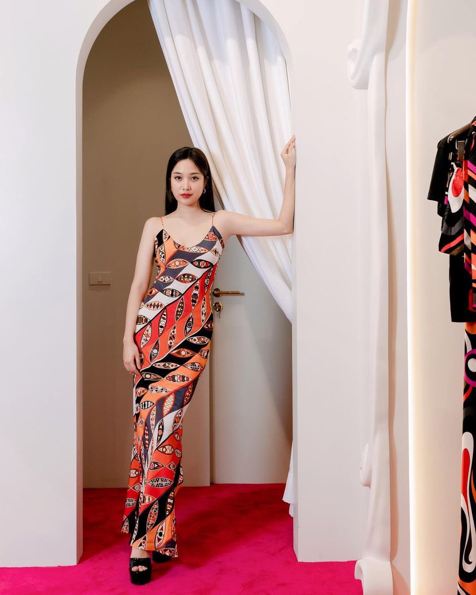 freen_mmfc's tweet photo. @srchafreen IG Update ❤️🔥 #PUCCI #PUCCITHAILAND #InitialsEP @emiliopucci #srchafreen https://t.co/w92EdrRtOW