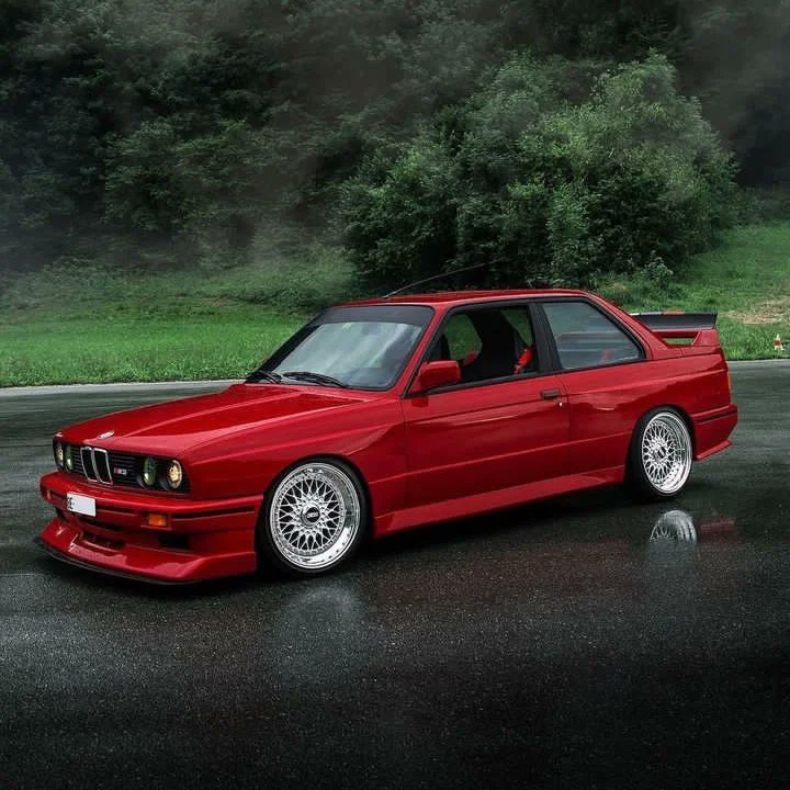 It's throwingblack&amp;redthursday 
What's your fav color