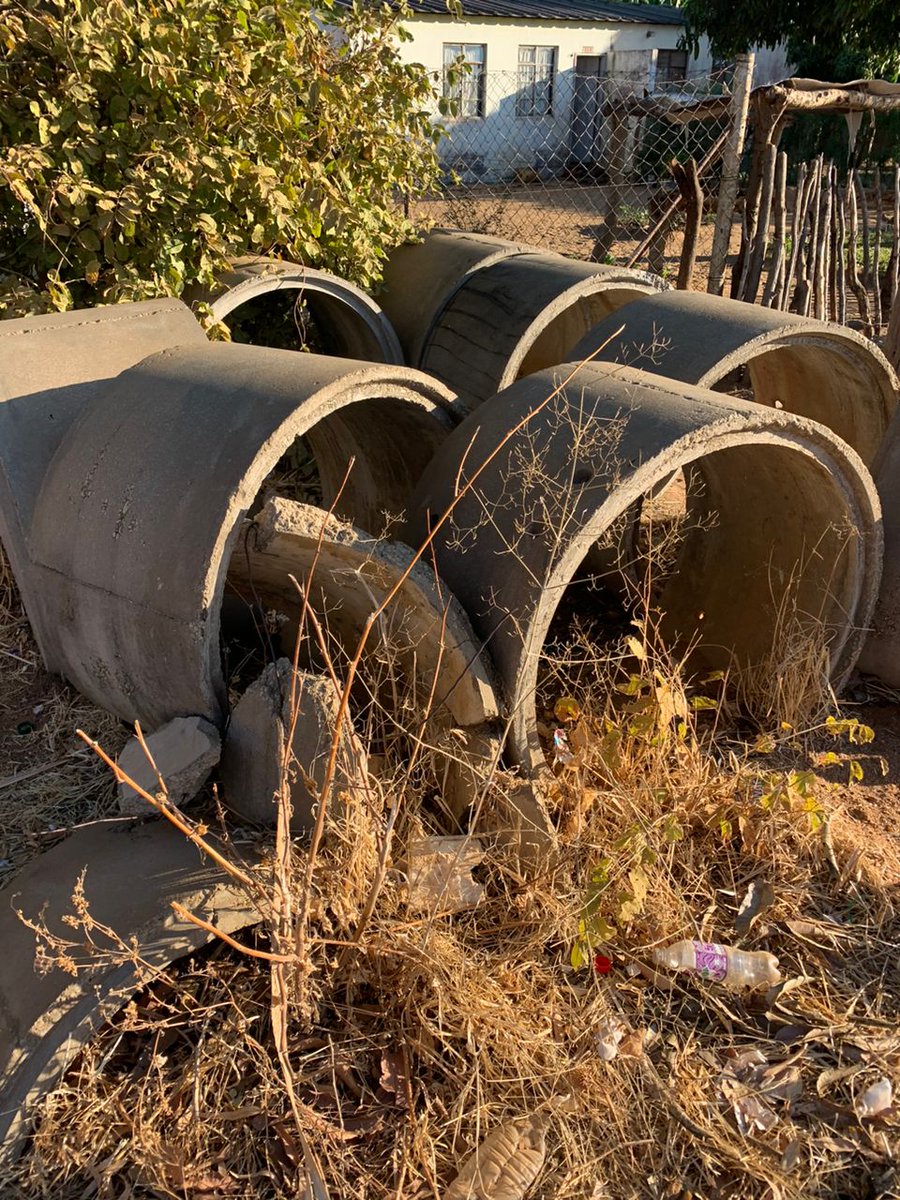 #WeTheFuture: Residents in Dete have complained about how the poor sewer systems have a direct impact on their daily lives due to frequent sewage backups, and overflowing manholes while blockages are common occurrences.

#Asakhe #communitystories <a href="/noza10/">#umama wamaGodonga - Nozi Bhebhe</a>