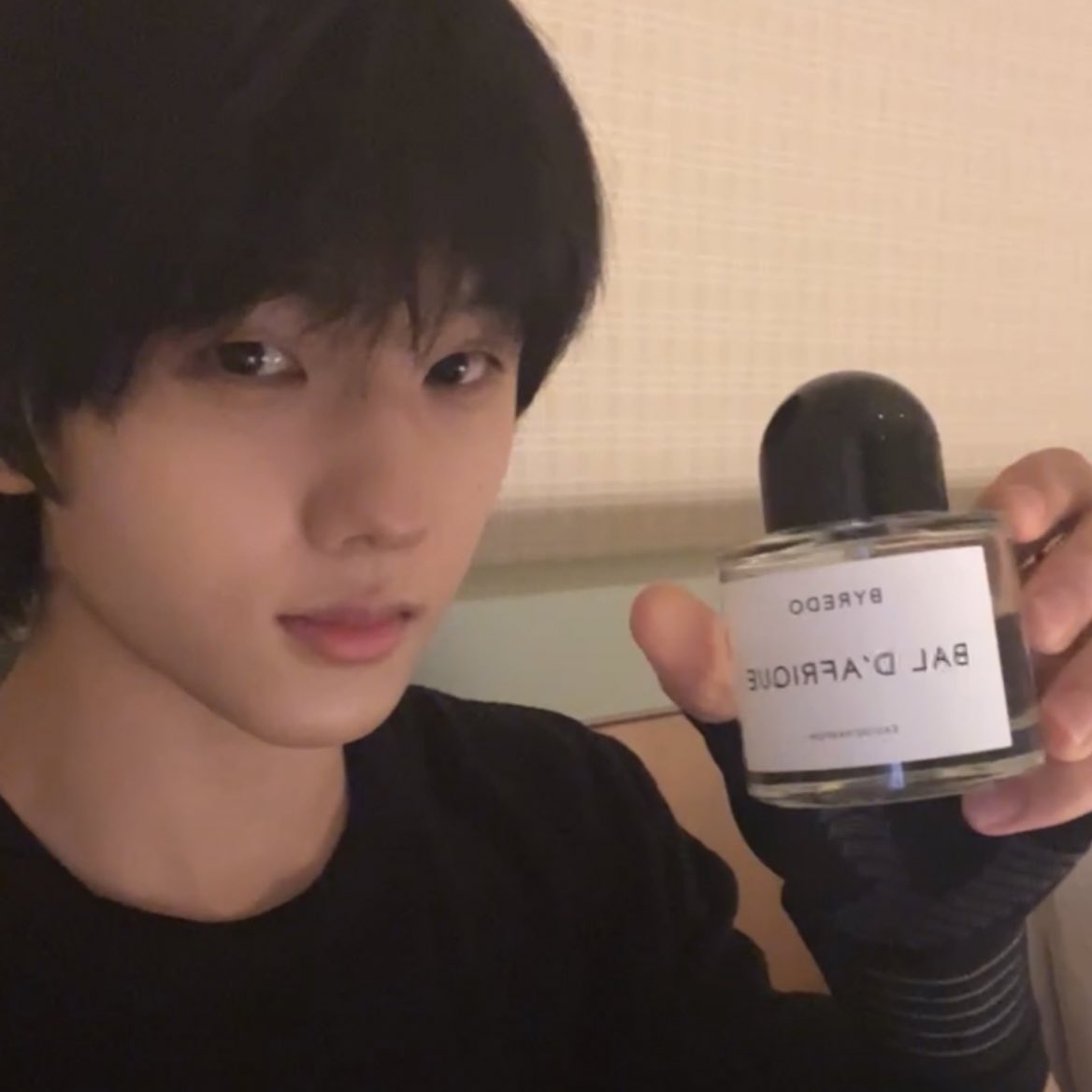 eunoicjisung's tweet photo. jisung's perfume is byredo's bal d'afrique https://t.co/k9HnK2XA7D