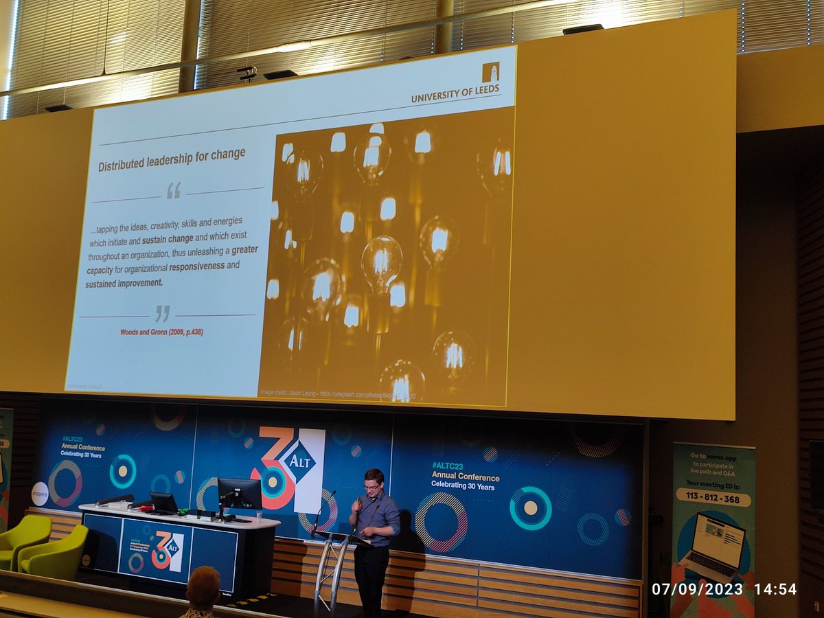 #altc23 <a href="/mattcornock/">Matt Cornock</a> is talking about leading with direction and uncertainty: change within an online education team. <a href="/CTLOxford/">Centre for Teaching and Learning</a>