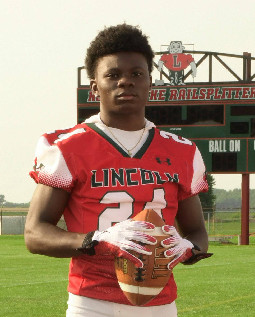 Chicago Bears (@bearsoutreach) on Twitter photo Congratulations to our Week 2 #HighSchoolAllStars recipient, Ki'On Carson of <a href="/LCHSRailers/">Lincoln Community High School</a>. This past Friday he rushed for 61 yards and four touchdowns. In addition to that, he caught two passes for 74 yards and two more touchdowns.
#ThisIsHSFootball Congratulations to our Week 2 #HighSchoolAllStars recipient, Ki'On Carson of <a href="/LCHSRailers/">Lincoln Community High School</a>. This past Friday he rushed for 61 yards and four touchdowns. In addition to that, he caught two passes for 74 yards and two more touchdowns.
#ThisIsHSFootball