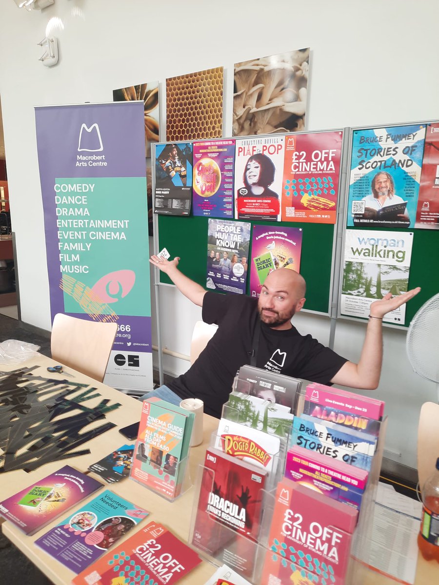 Macrobert's tweet photo. A BIG #Macrobert welcome to all new @StirUni  students arriving on campus today.

We had a great time today saying hello to all of you. The good news is that we get to do it all again tomorrow. Come to #Haldanes &amp; meet our Daniel &amp; Marie. Daniel is the shy one (as you can see!)😘 https://t.co/3k0WRkQOXy