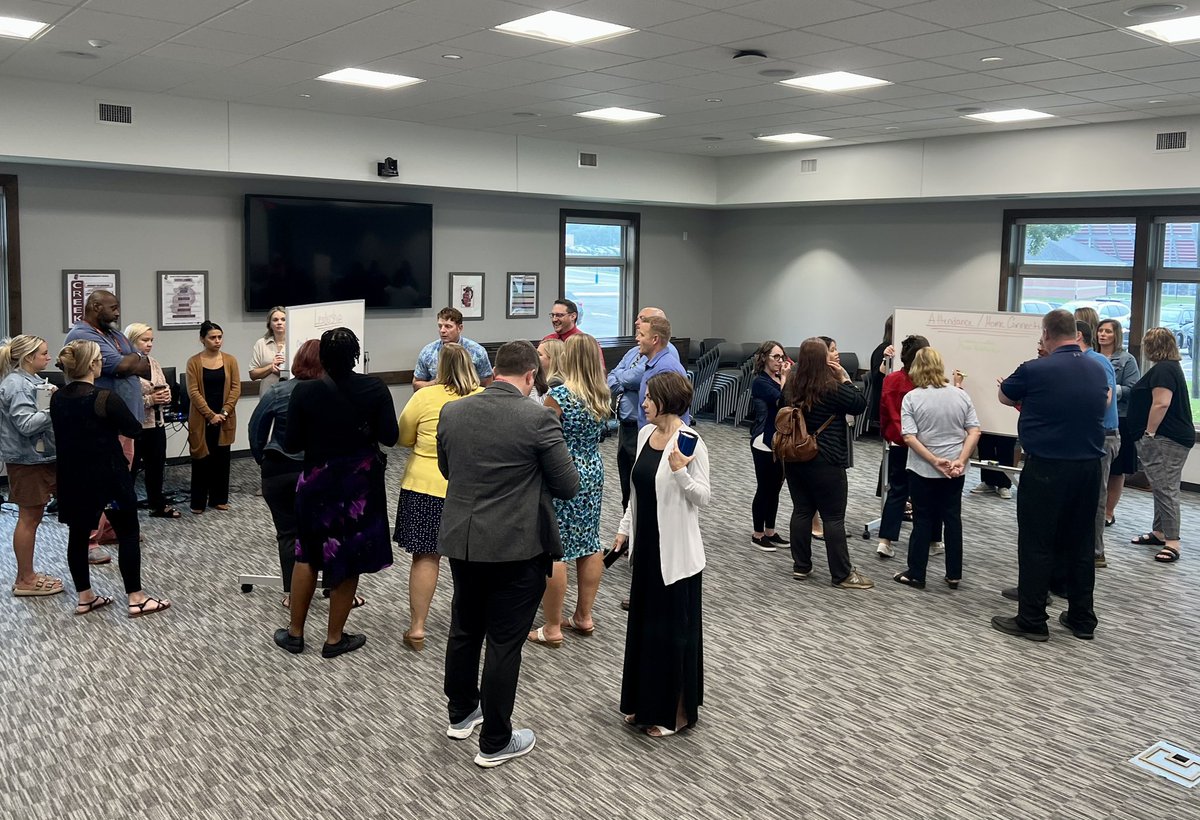RodneyHetherton's tweet photo. It brings me great joy to see our instructional coaches, social workers, principals, and student success coordinators all collaborating around common best practices to make our entire district better. 
#Good2Great #fearless 🐉❤️ 
@swartz_creek @SchoolsMichigan https://t.co/mmP5ZtSD8k