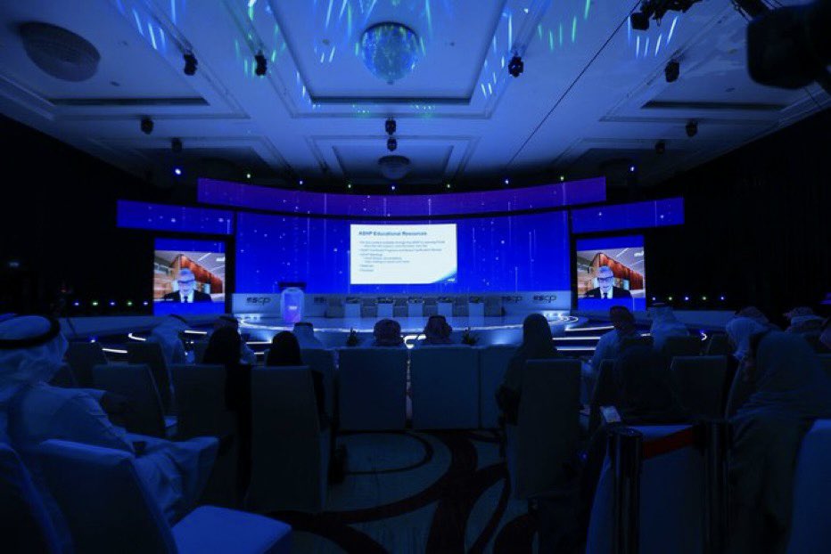 MuathSufyani's tweet photo. أحلى مافي اليوم شوفت الصيادلة من مختلف التخصصات 🤍
@SSCP_KSA 
#3rdsscp https://t.co/dRt7LEb7zp