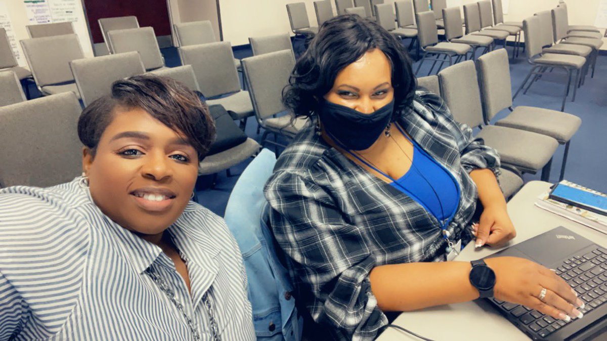 kem_may's tweet photo. Forever growing and learning. Growing Readers PL facilitated by @dana_hutchison. WCPS๐๐
@GOSA_GA @GrowingRdrsGA
#AcademicCoaches
#GAGrowsReaders
#EducatorKronicles https://t.co/Y8qay3M7Bg