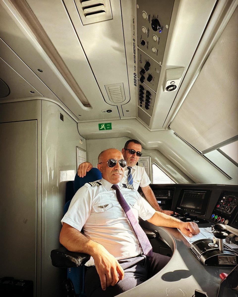 seyit_sahinkaya's tweet photo. #machinist #machinistlife #traincaptain π¨ββοΈ #highspeedtrain π #caftrain #siemensvelaro π
#travel #istanbul #ankara #withoutcoffee βοΈ #covid19TRπ¦ #captainlogbook π #keeptomemories π #seyitsahinkaya @karabulutferhat https://t.co/pQ6cHaLX21