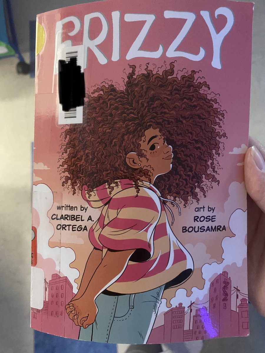 "She looks like me!" <a href="/MaeSmythe/">Mae Smythe Elementary</a> #itsagreatdaytobeamustang #frizzy #fourthgrade #bilingual #welovereading @Claribel_Ortega