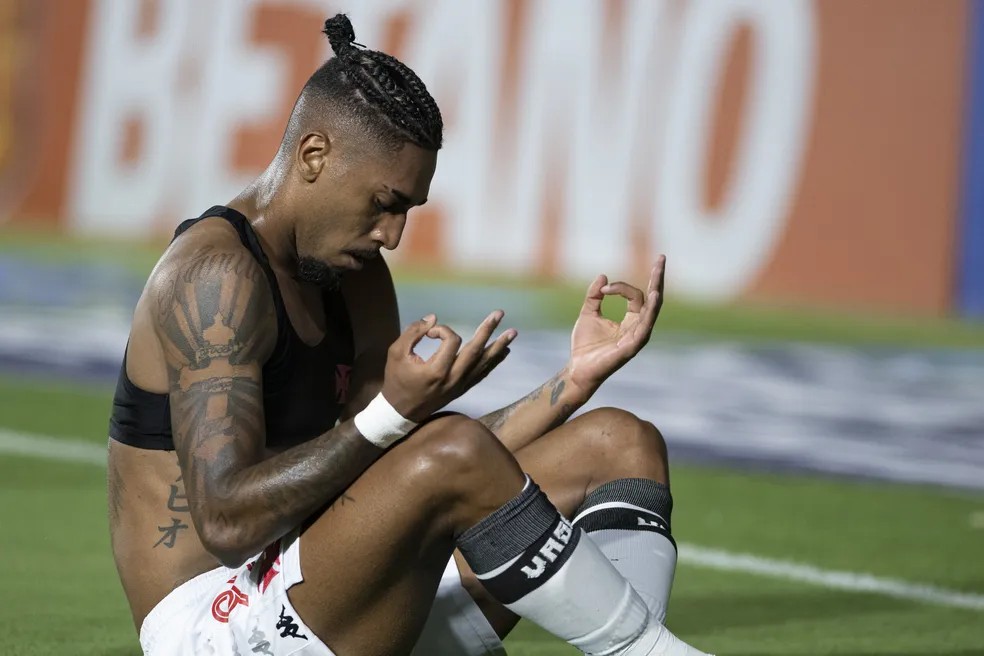 Joao Almirante tweet media