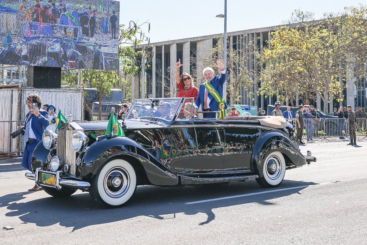 JanjaLula's tweet image. Democracia, soberania e união! ❤️🇧🇷