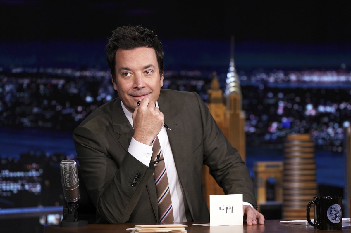 RollingStone's tweet photo. According to most employees who spoke to Rolling Stone, it’s common knowledge behind the scenes that Jimmy Fallon’s mood and treatment of staffers is erratic.

Three former employees say that he berated them in front of other colleagues.

Story: https://t.co/iNmSPJOGPk https://t.co/yK7iuEXauH