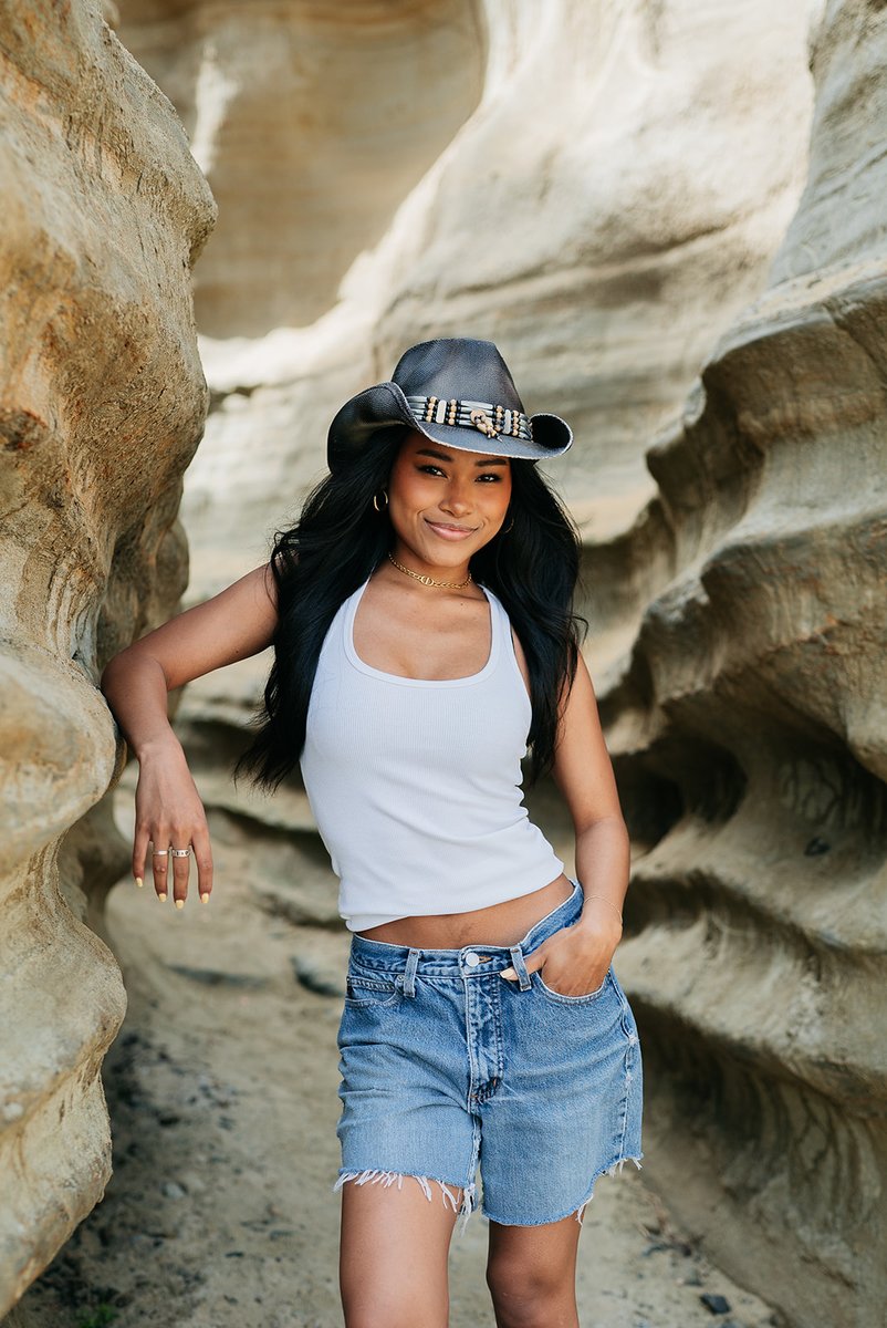 PeterGrimmLtd's tweet photo. Ride the wave of style 🐎🤠

#petergrimmhats #petergrimm #sanclemente #style #hatlover #hats #fallhat #fallfashion https://t.co/7Tu7GmV7ys