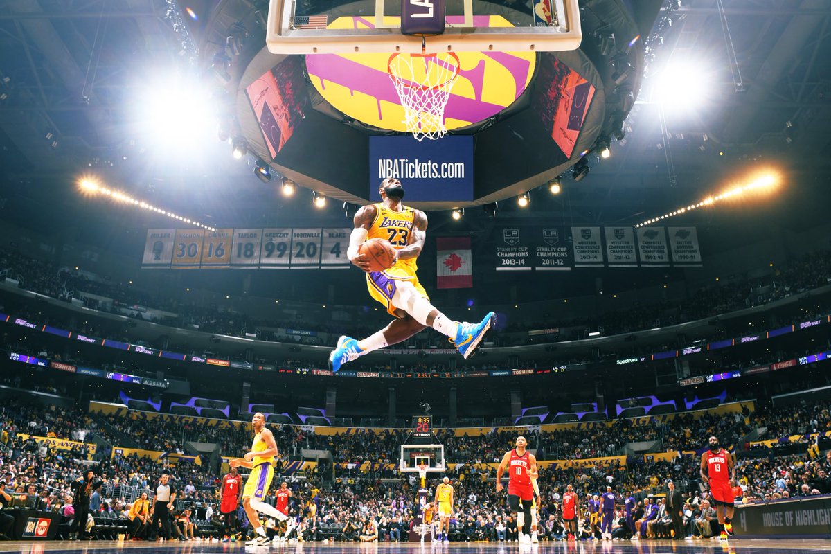 NBAdabad's tweet image. Essa é a foto mais incrível do LeBron James e ninguém vai me convencer do contrário