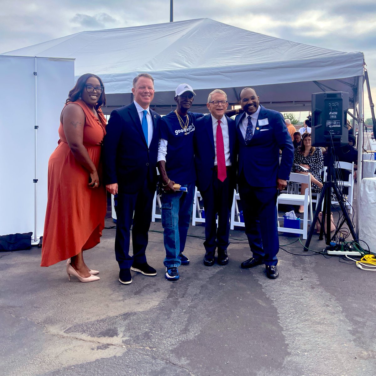 GoodwillCols's tweet image. President &amp;amp; CEO, @RyanDBurgess1, welcomes @GovMikeDeWine, @latynamhumphrey, and @HearcelCraig here to discuss the importance of #jobtraining in the state of Ohio! 

#OpportunityForAll #PowerofWork