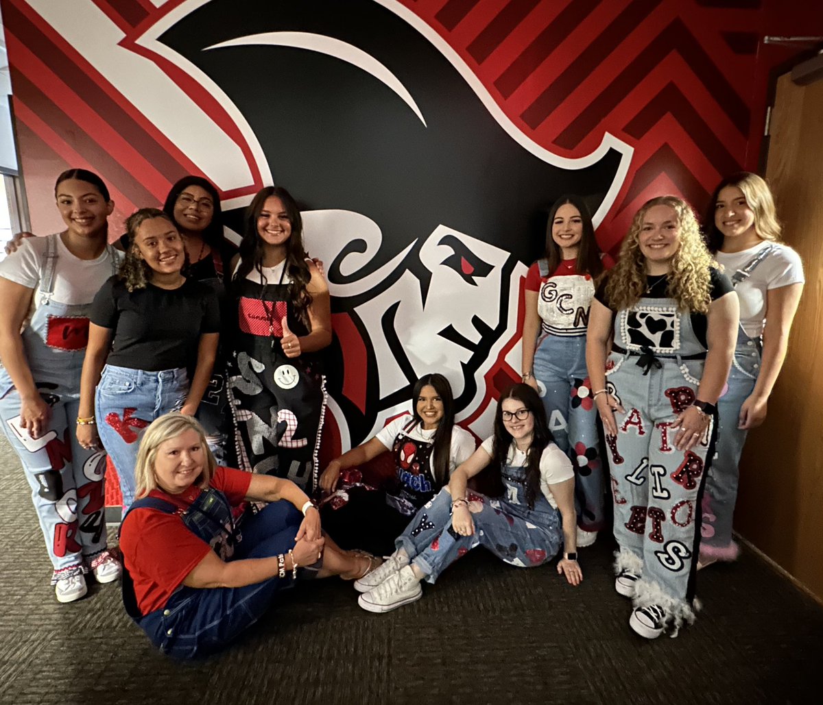 AVID Goose Creek Memorial (@avid_gcm) on Twitter photo <a href="/gcmhspatriots/">GCMHSPatriots</a> Mrs. Holland and AVID are ready to beat La Porte! #Overalls #gcgiants #gcmunited #Denim <a href="/gcmhspatriots/">GCMHSPatriots</a> Mrs. Holland and AVID are ready to beat La Porte! #Overalls #gcgiants #gcmunited #Denim