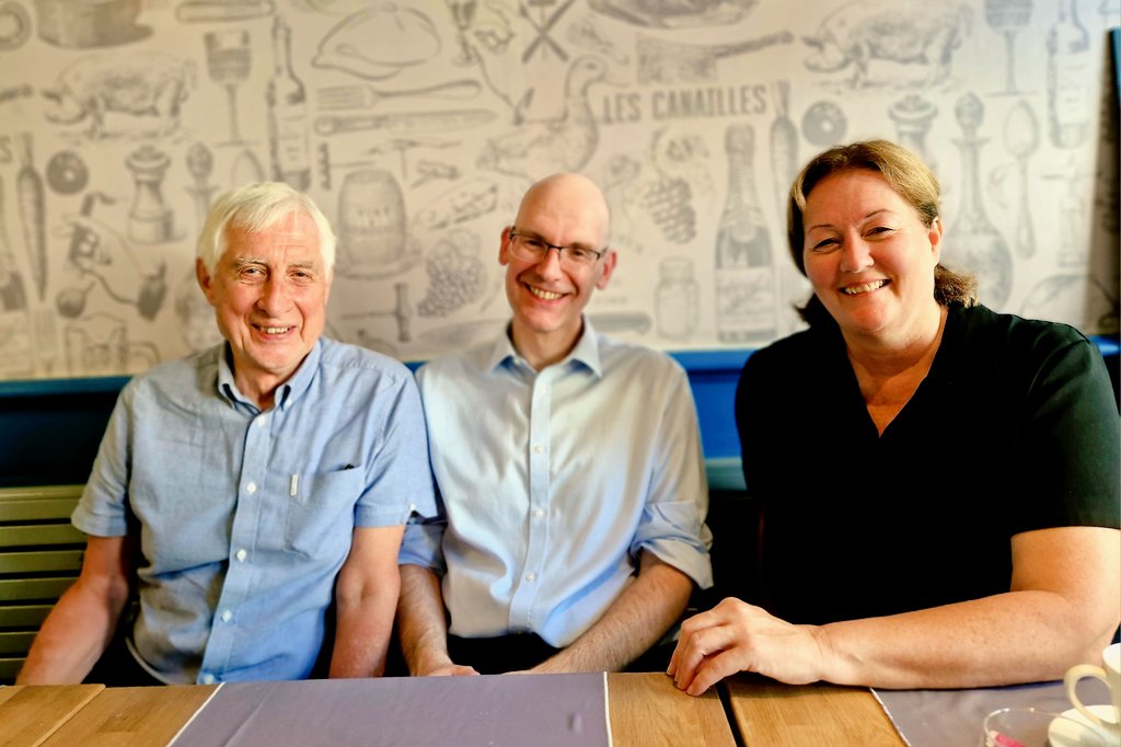 BerangereCrea's tweet photo. Une nouvelle #docteur en #sciences de #gestion !
Félicitations à Nathalie Tremblay !

#living #lab #common #innovation 

@beta_economics retrouvailles 😉!
@ThierryBURGERH @BollingerSophie
@LLERENA3

@ISM_IAE @UVSQ_Research https://t.co/p2LBZBlWTl