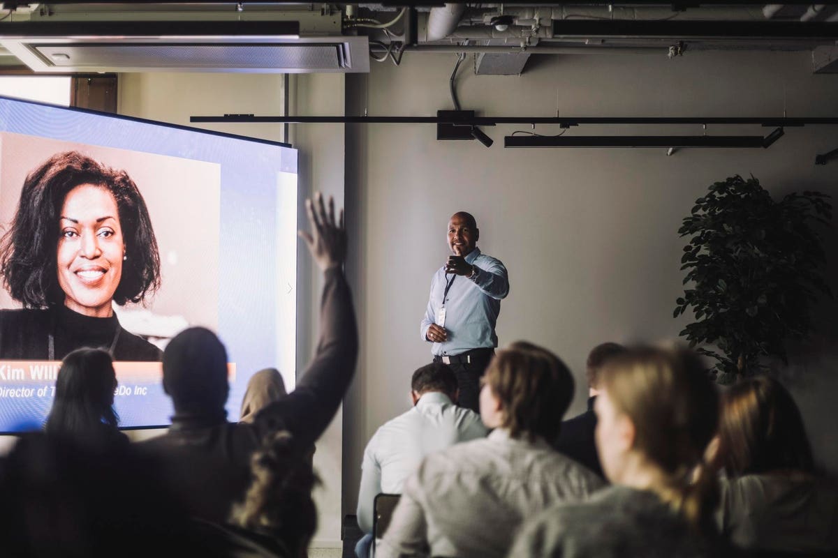 Getting feedback can give insight into your strengths and areas for improvement. Be genuine in your requests for #feedback. Ask what could be done more effectively in the future. And then acknowledge their input and thank them for their input. #Leadership link-shortener.io/NmkjwkkBKaBQwi…