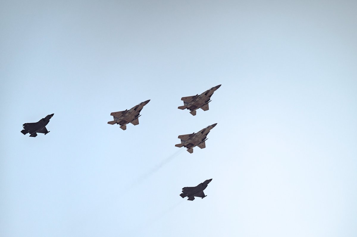 USAFCENT's tweet image. .@usairforce 421st Fighter Squadron #F35s were at the @grandslamwing to strengthen partnerships &amp;amp; foster collaboration with Qatar Emiri Air Force conducting missions to promote regional security &amp;amp; safeguard freedom of navigation in the region

@CENTCOM @388fw #PartnerForStrength