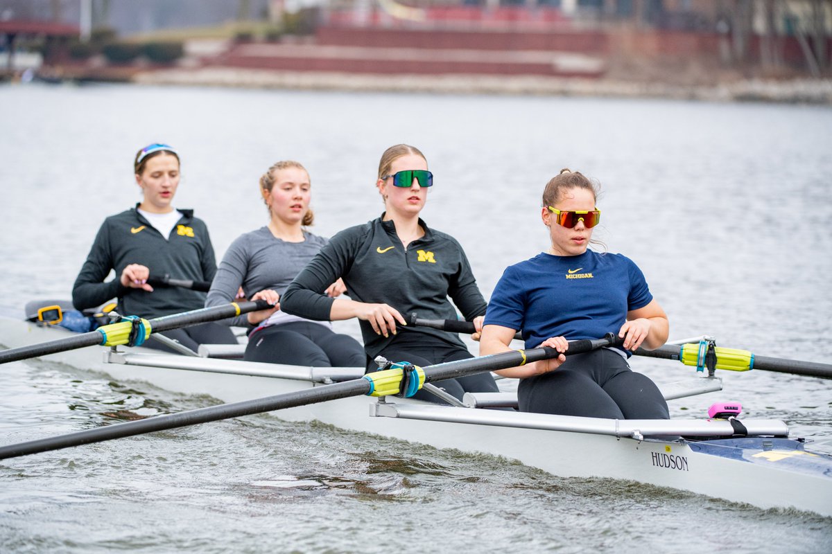 umichrowing's tweet photo. Fuel to win
Train to win
Recover to win

#RowBlue https://t.co/DKfwEx1k35