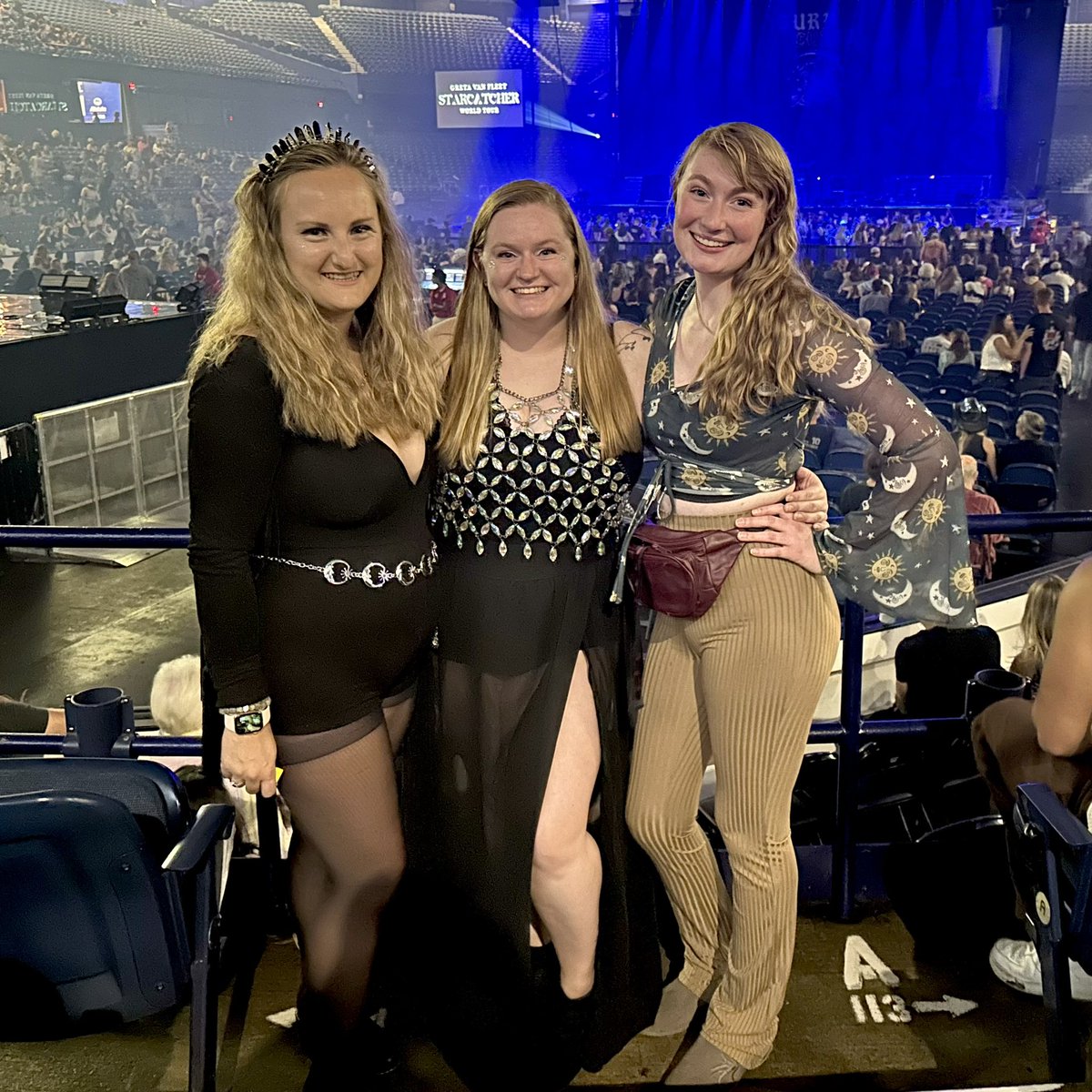 megara313's tweet image. I packed my bags and I’ve got to see them  
Another @GretaVanFleet show in the books! 🤍 #starcatcher