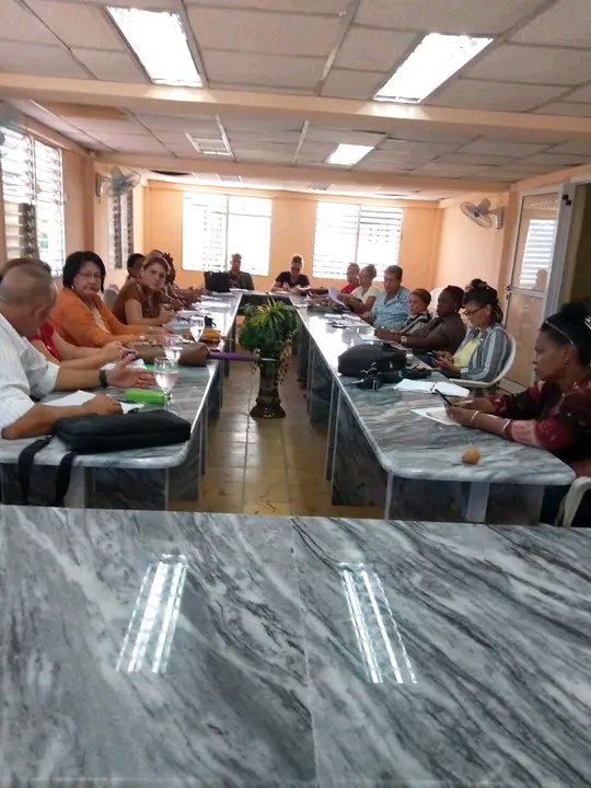 Sesiona la Comisión Municipal de Ingreso a la Educación Superior en la #IslaDeLaJuventud puntualizando las acciones a realizar de conjunto para garantizar calidad en el ingreso.
#EducaciónIslaDeLsJuventud <a href="/CubaMined/">MINED</a>
#IslaDeLaJuventud
#SentirPinero
#PorUn26EnEl24
#PartidoPCC
