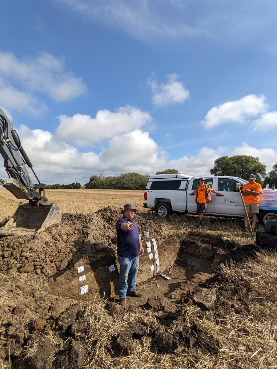 SoilNetwork's tweet photo. 🌱 Attending #CompactionDay with the Ontario Soil Network! Witness firsthand the implications of soil compaction in our specially dug compaction pit. Understanding this critical issue is key to sustainable farming and healthy soil. Let's dive in! #OntarioSoilNetwork https://t.co/RhJc8bniKl