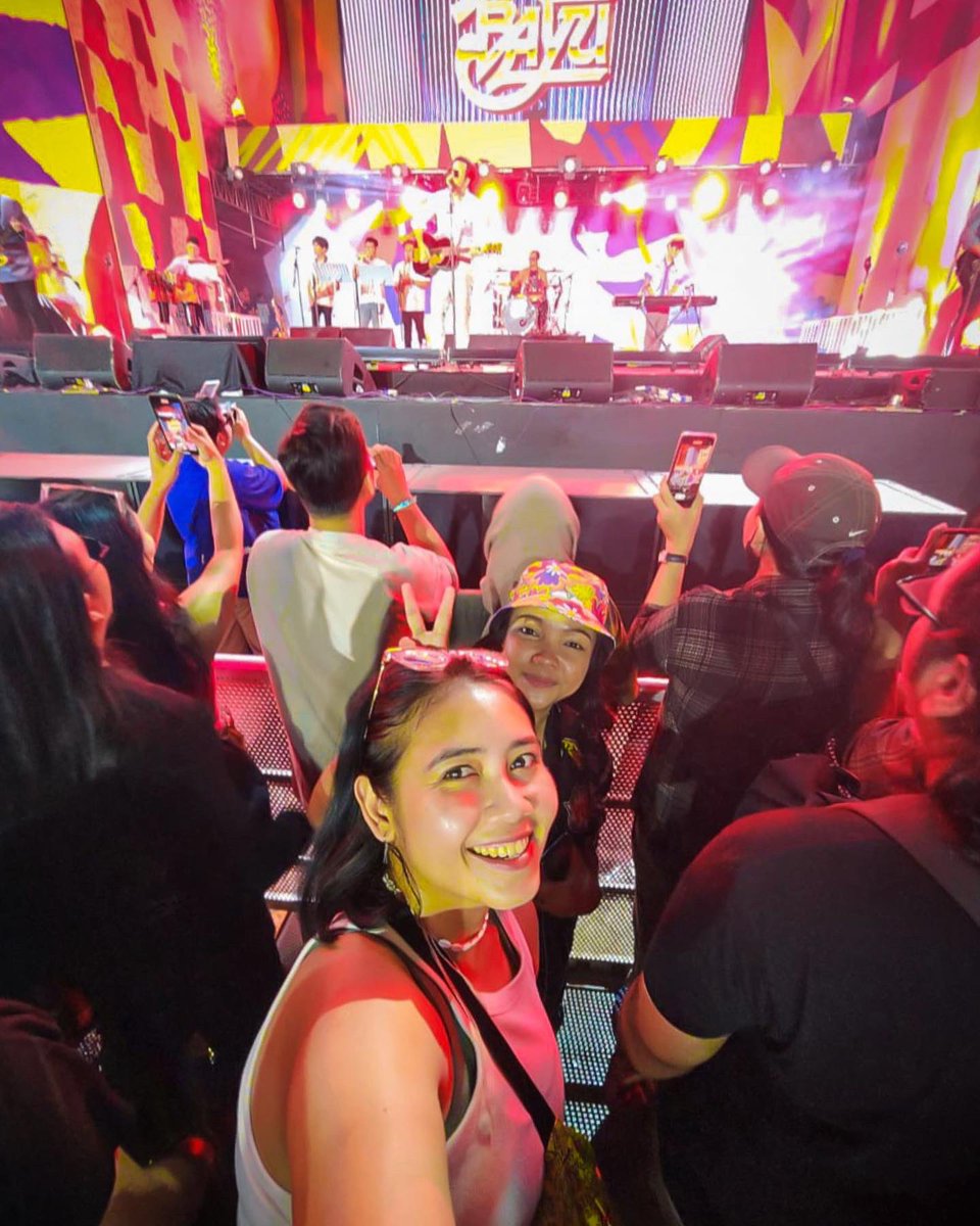 NamaSayaPuspita's tweet photo. Pokoknya gaada bosennya!!! Sabtu malam yang sangat menyenangkan bersama @davidbayu di @SynchronizeFest π«β€οΈπΉ
#synchronizefest2023 https://t.co/2A4ULiU5gd