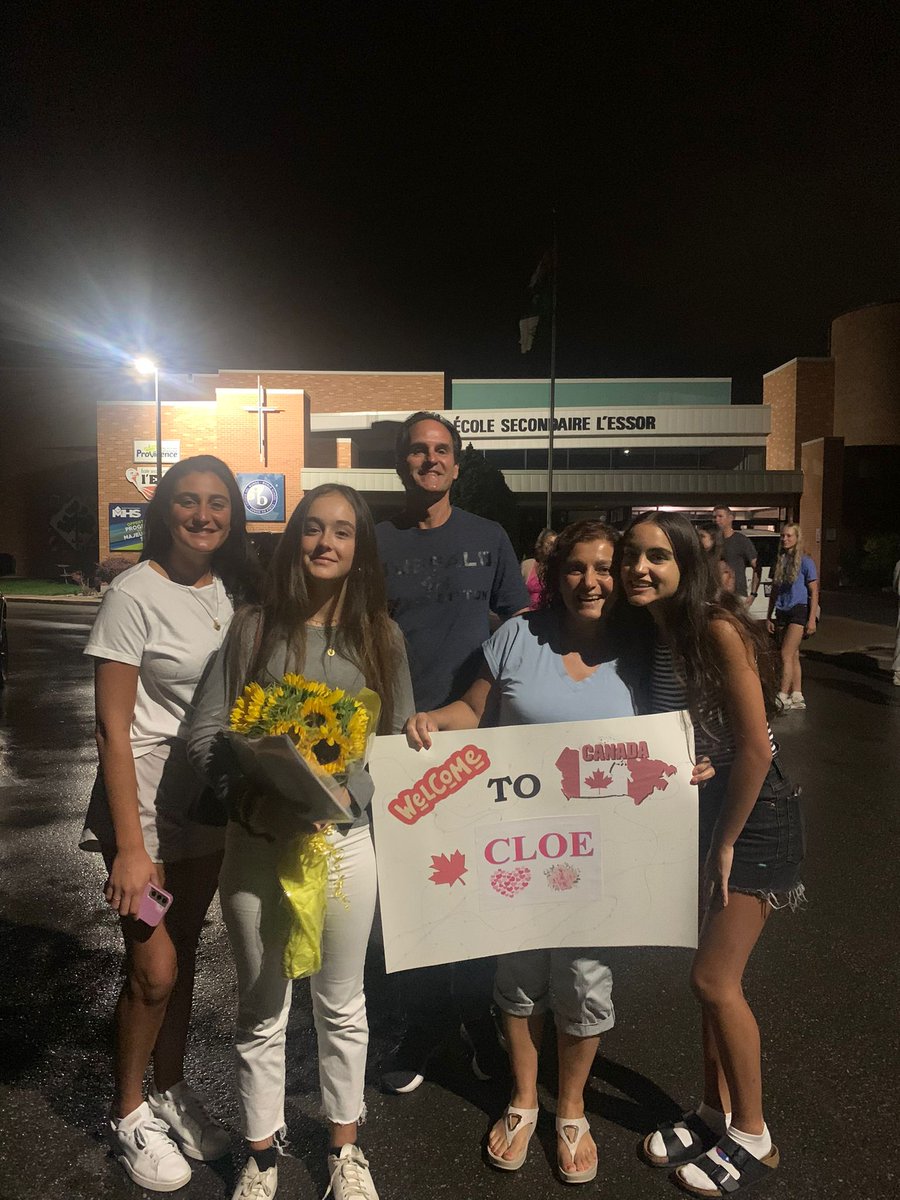 Bienvenue à Cloé de Barcelone (Espagne) qui jouira de son temps <a href="/ESCEJL/">École secondaire catholique E.J. Lajeunesse</a> avec sa jumelle-échange Sofia <a href="/CscProvidence/">Csc Providence</a>