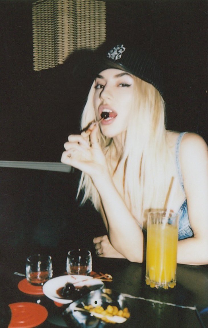 AvaMax tweet picture