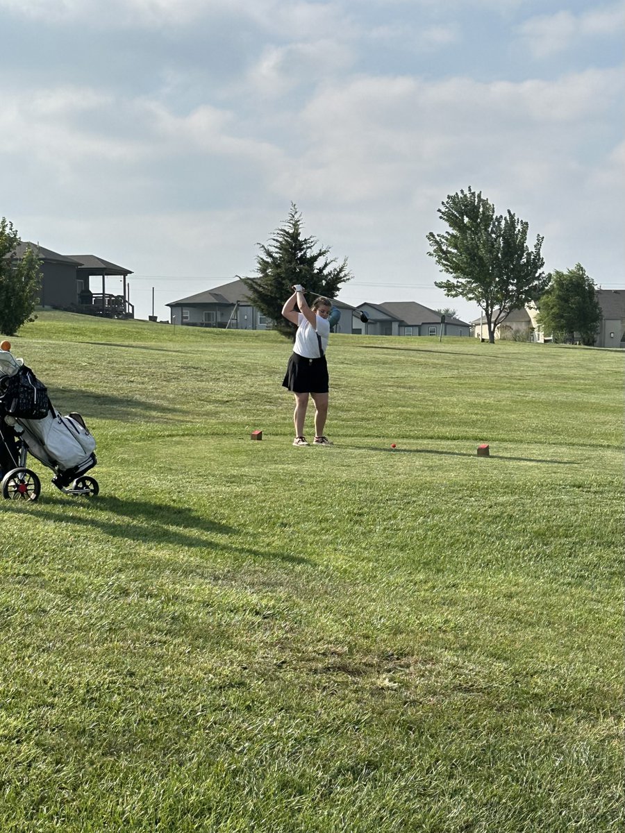 HHS Golf tweet media