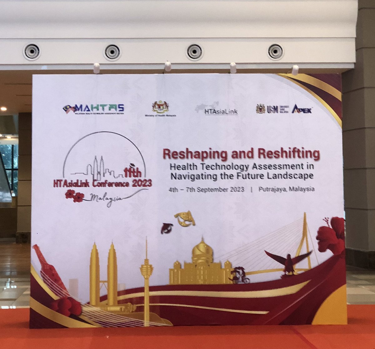 wunaichen's tweet photo. No word to express my joy and thankfulness to meet new and old friends from #HTAsiaLink again in #Putrajaya, #Malaysia. 
Although physically exhausted sometimes, the ideas and enthusiasm during the events recharged my soul once more.

See you next time!

#HTAsiaLink2023 https://t.co/G2VmFU7VTK