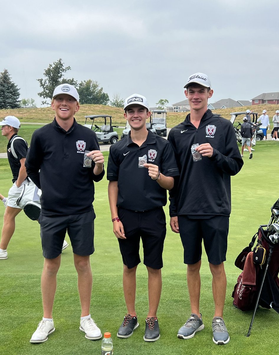 MaroonCrew's tweet photo. Congrats to our Dowling Boys Golf team who played very well in the Ankeny Invite at Otter Creek Golf Course on Wednesday! The team finished in 2nd, 1 shot out of 1st!

Varsity medalists:

1st place: Carter Yurgae - 68
3rd place: Matt Dorsey - 71
8th place: Dewell Anderson - 74 https://t.co/pgxu3cC1Gt