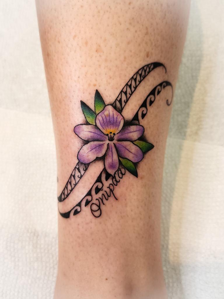 kimberly_raff's tweet photo. In love with my new ink and the meaning behind it. Created by a talented artist who listened to what I wanted it to represent. #onipaa #hawaii #kauai #tattoo https://t.co/V2f6WgWJiH