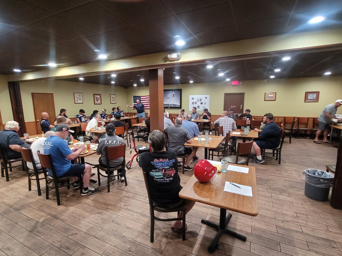 Tuesday meeting featuring Downey was well attended. Great to hear from coaches and kids. Back to Monday with Gregori this week. See you all at 12 noon at Denny's by DMC. All are welcome!