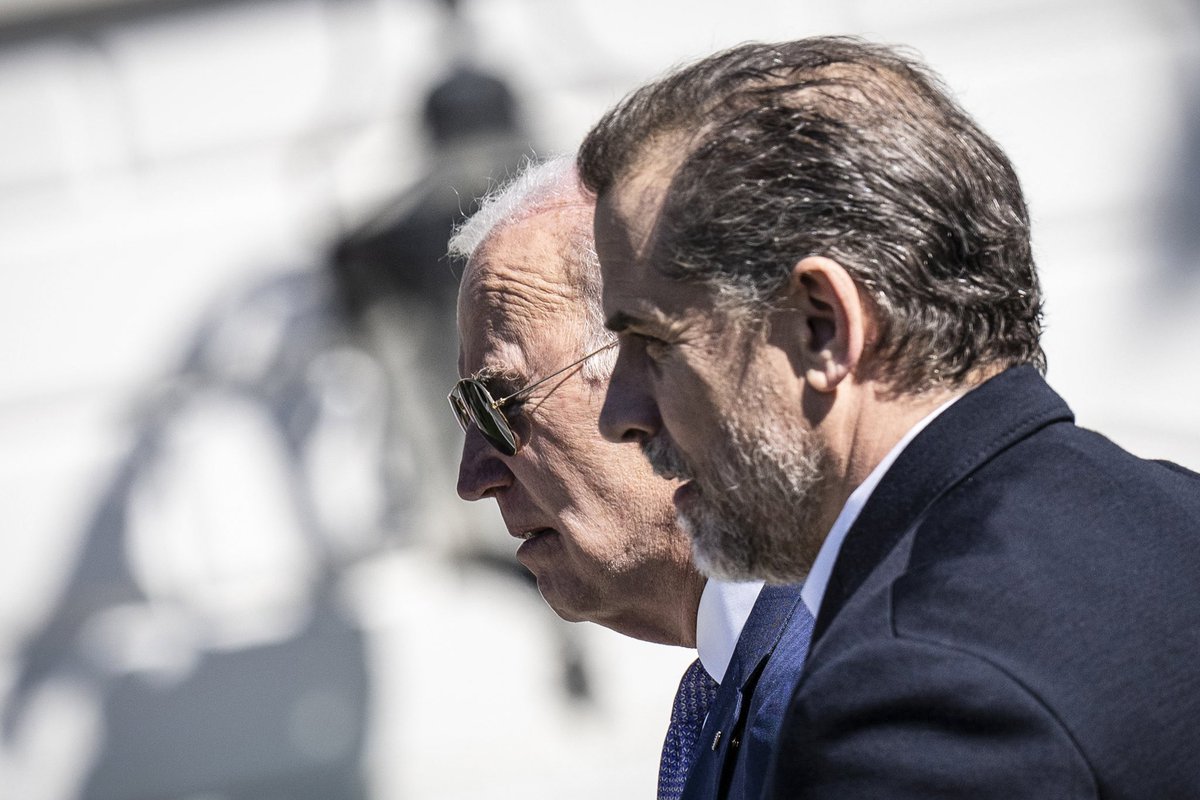 tvlofficiel's tweet photo. 🚨🇺🇸📊 Plus de 6 Américains sur 10 (61%) affirment que Joe Biden est impliqué dans les affaires de son fils Hunter Biden avec la Chine et l'Ukraine lorsqu'il était vice-président, selon un sondage CNN. 66% des sondés déclarent "illégales" les actions de Joe Biden avec son fils. https://t.co/OMn6gUmoqV
