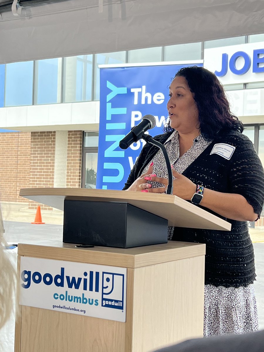 GoodwillCols's tweet image. Hearing from two amazing Goodwill Columbus success stories, Ermias and Angie! 

#OpportunityForAll #PowerofWork