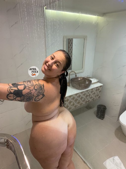 Would you join me in the shower? ? https://t.co/Wp0ia1pQcD