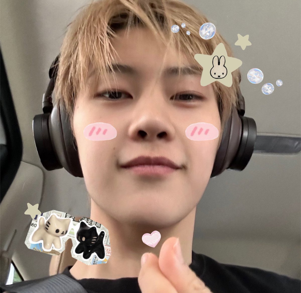 missluna_smt's tweet photo. ☆ ZB1 BUBBLE GIVEAWAY ★

- 5 tickets 🎫 (1 winner) 
- Rules: #RT &amp; Follow 
- Ends: 9/13 11AM KST 
#ZEROBASEONE #석매튜 #マシュー #SEOKMATTHEW #ZB1 https://t.co/VbGYH6Wymj