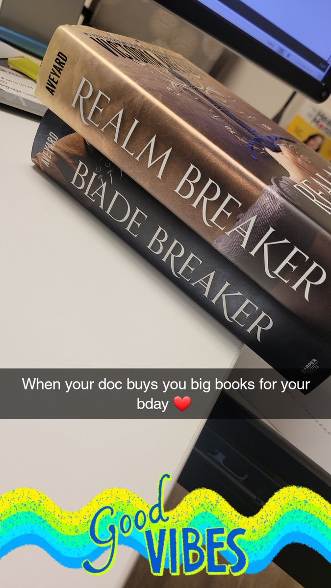 thepenguintat's tweet photo. Birthday books ❤️ I have the best docs https://t.co/AwDcDU55Rv