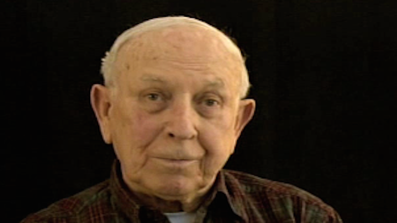 WitnessToWar's tweet photo. Hugo Parkman (USS Finback) recounts, in detail, the rescue of downed aircraft pilot George H. W. Bush on Sept. 2, 1944, and befriending the future president.
π§ https://t.co/biuGj3wrip
#WWII #VeteranStories #CombatVeteran #USSFinback https://t.co/OaJRcIK6GE